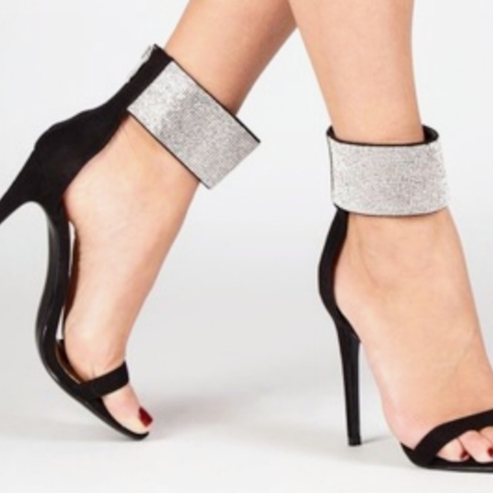 Meet your Posher, Yiyi